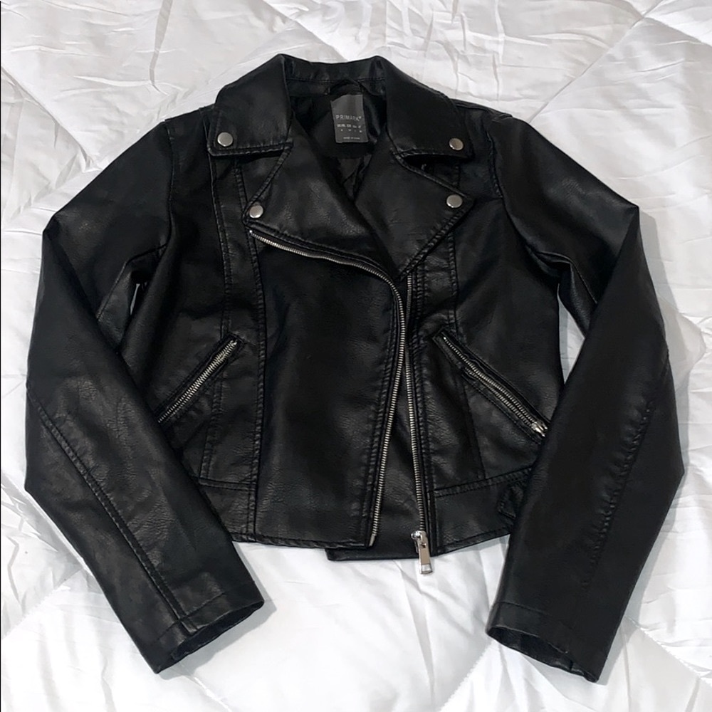 Basic Staple Black Faux Leather Jacket